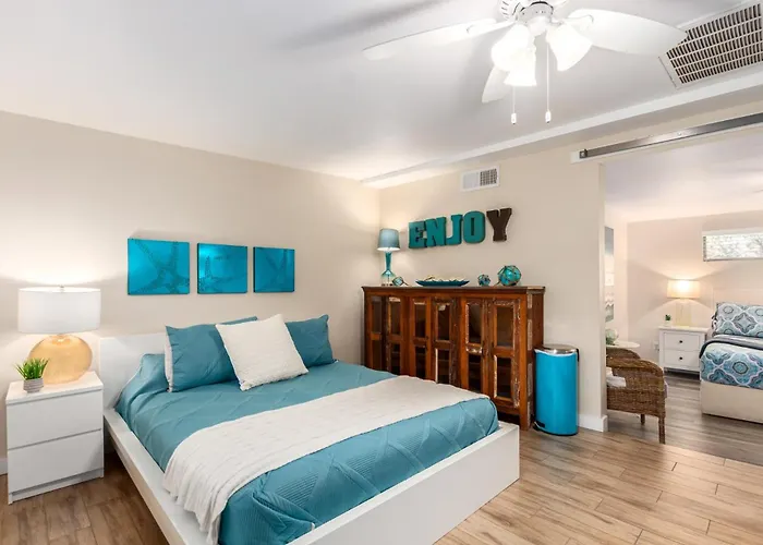 House Feel In The Desert Family Mini 2932 Phoenix